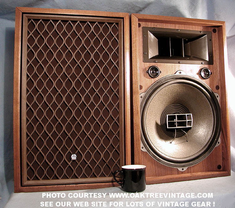 http://www.oaktreeent.com/web_photos/Stereo_Speakers/Pioneer_CS-901_Stereo_Speakers_web.jpg